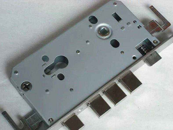 未央24小时上门开锁公司